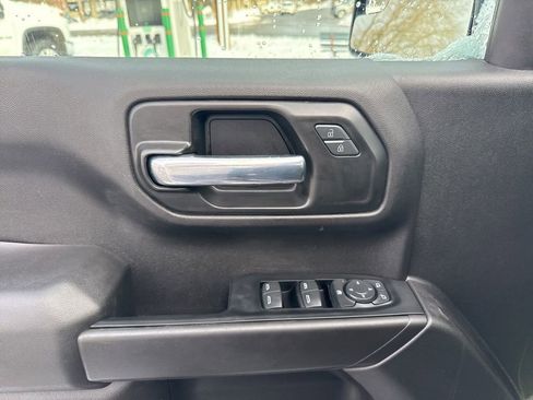 Used 2021 Chevrolet Silverado 1500 Custom w/ LPO, Dark Essentials Package image 17