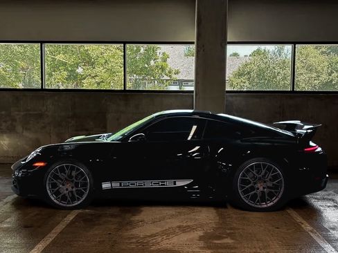 Used 2025 Porsche 911 Carrera RWD image 2