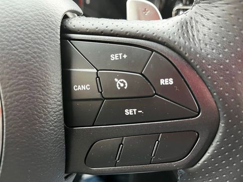 Used 2025 Dodge Durango GT AWD/4WD image 13