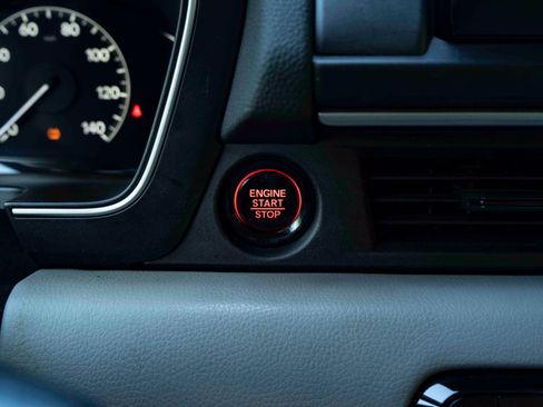 Used 2024 Honda Pilot Touring image 26