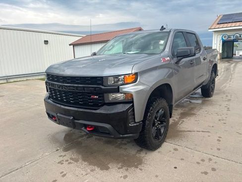 Used 2021 Chevrolet Silverado 1500 Custom Trail Boss AWD/4WD image 3