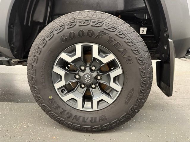 Used 2023 Toyota Tacoma TRD Off-Road AWD/4WD image 20