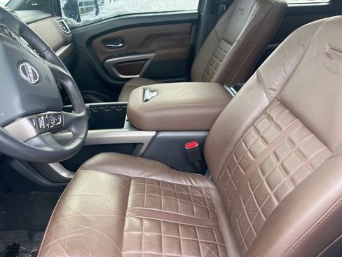 Used 2024 Nissan Titan Platinum Reserve w/ Moonroof Package image 7