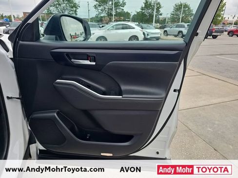 Used 2023 Toyota Highlander XSE AWD/4WD image 40