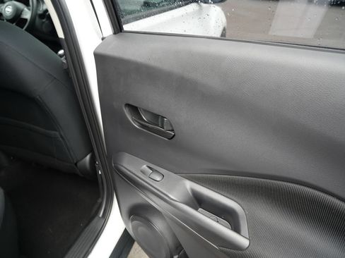 Used 2023 Nissan Kicks S FWD image 33