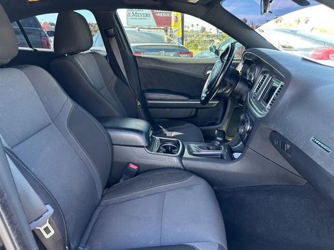 Used 2022 Dodge Charger SXT image 12