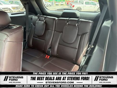 Used 2025 Ford Explorer Platinum AWD/4WD image 36
