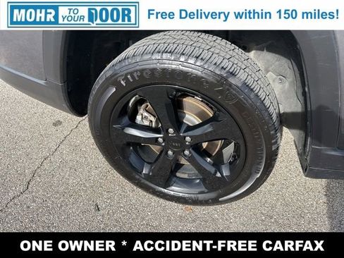 Used 2022 Jeep Grand Cherokee L Laredo image 9