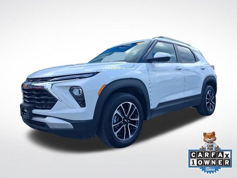 Used 2025 Chevrolet TrailBlazer LT AWD/4WD image 1