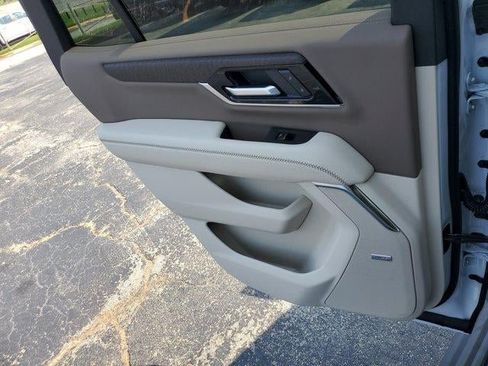 New 2026 GMC Yukon Denali w/ Sun & Power Step Package AWD/4WD image 9