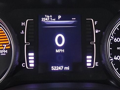 Used 2019 Jeep Cherokee Latitude Plus w/ Cold Weather Group image 16