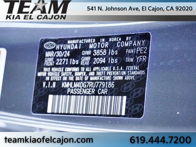 Used 2024 Hyundai Elantra SEL FWD image 34