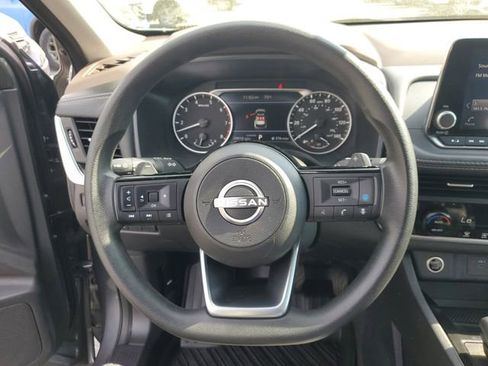 Used 2023 Nissan Rogue SV image 25