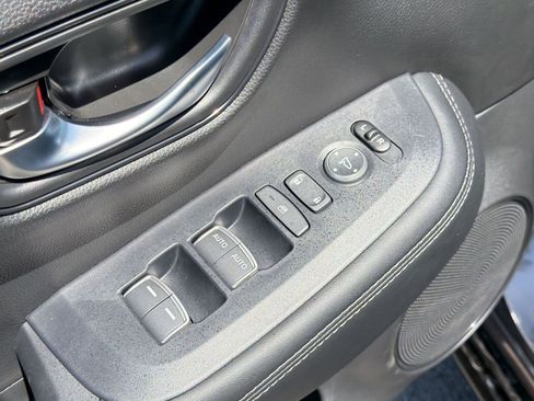 New 2026 Honda HR-V EX-L image 18