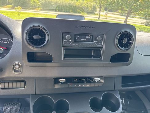 New 2025 Mercedes-Benz Sprinter 2500 image 19