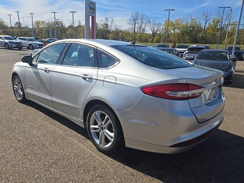 Used 2018 Ford Fusion S image 5