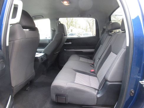 Used 2014 Toyota Tundra SR5 w/ SR5 Upgrade Package image 17