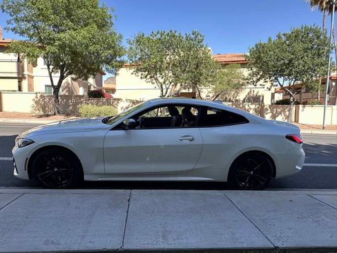Used 2022 BMW 430i Coupe w/ M Sport Package RWD image 5