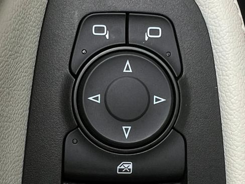 Used 2020 Buick Encore GX Essence w/ Experience Buick Package AWD/4WD image 43
