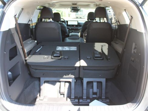 New 2027 Kia Carnival SX w/ Dark Edition Package FWD image 13