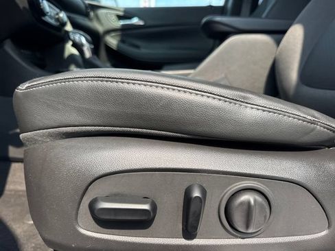 Used 2022 Buick Encore GX Preferred w/ Cold Weather Comfort Package FWD image 14