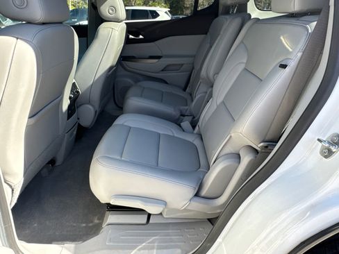 Used 2021 GMC Acadia SLT w/ Technology Package image 21