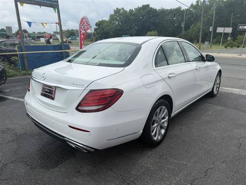 Used 2017 Mercedes-Benz E 300 4MATIC image 7