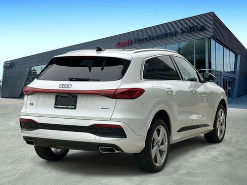Certified 2025 Audi Q5 Premium Plus w/ Premium Plus AWD/4WD image 5