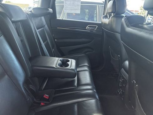 Used 2015 Jeep Grand Cherokee Limited w/ Luxury Group II image 5