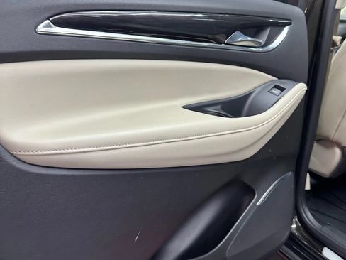 Used 2018 Buick Enclave Essence FWD image 22
