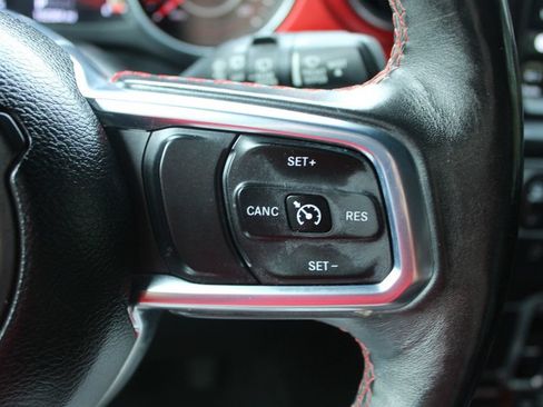 Used 2018 Jeep Wrangler Unlimited Rubicon AWD/4WD image 26
