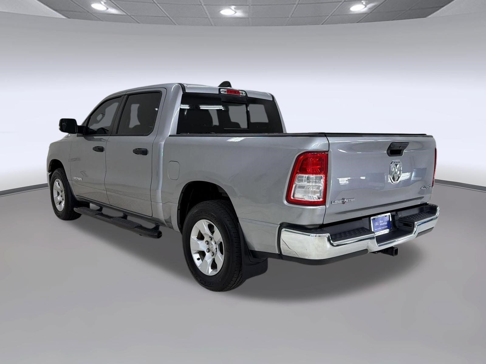 Used 2023 RAM 1500 Lone Star AWD/4WD image 3