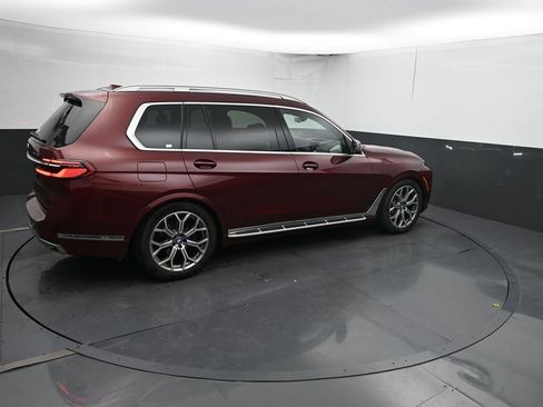 Used 2025 BMW X7 xDrive40i AWD/4WD image 9