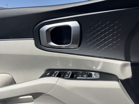 Certified 2025 Kia Sorento S w/ Panoramic Sunroof Package FWD image 20