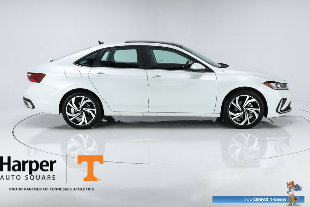 Used 2025 Volkswagen Jetta SEL FWD image 47