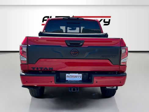 Used 2024 Nissan Titan PRO-4X w/ Pro-4x Convenience Package AWD/4WD image 6