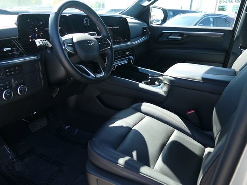 Used 2025 Chevrolet Tahoe RST image 17