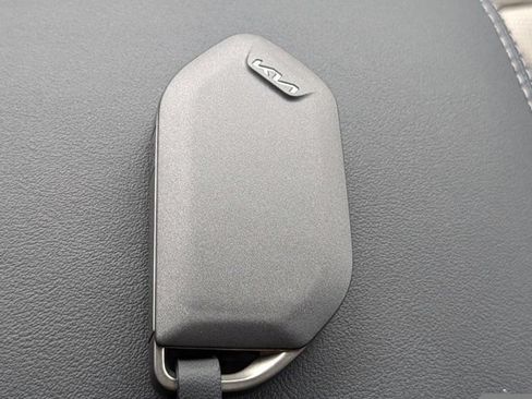 Used 2024 Kia Sorento SX FWD image 29