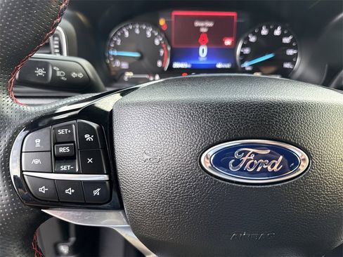 Used 2022 Ford Explorer ST-Line w/ Class IV Trailer Tow Package image 27
