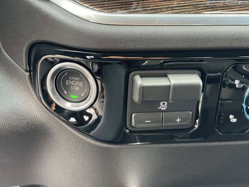 New 2026 GMC Sierra 1500 Elevation w/ Preferred Package image 17