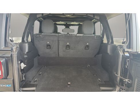 Used 2024 Jeep Wrangler Unlimited AWD/4WD image 12