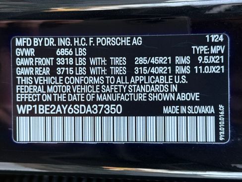 New 2025 Porsche Cayenne E-Hybrid Coupe AWD/4WD image 37