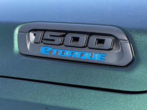 New 2026 RAM 1500 4x4 Crew Cab image 25