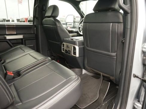 Used 2022 Ford F350 Lariat w/ Black Appearance Package AWD/4WD image 15