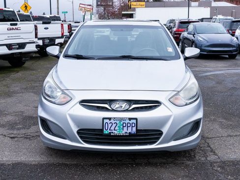 Used 2014 Hyundai Accent GLS image 2