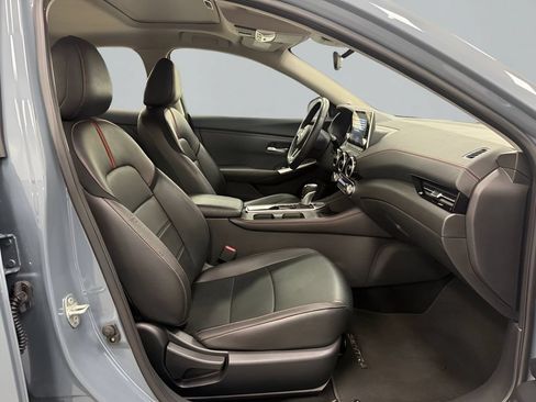 Used 2025 Nissan Sentra SR w/ SR Premium Package FWD image 13