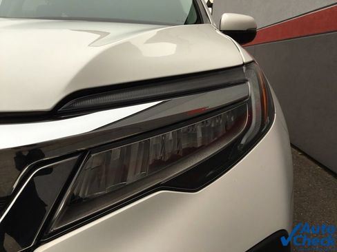 Used 2021 Honda Pilot Touring image 18