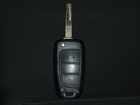 Used 2021 Hyundai Venue SEL w/ Cargo Package image 32