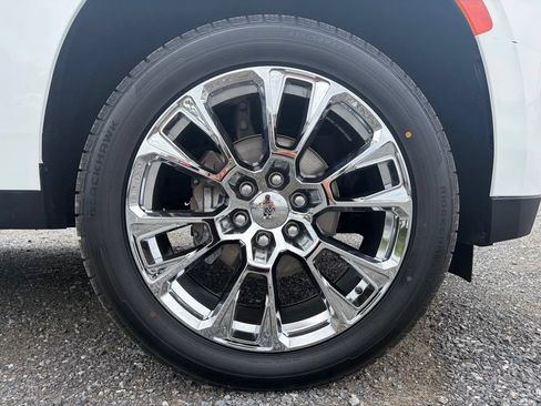 Used 2023 GMC Yukon XL Denali AWD/4WD image 26
