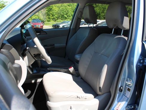 Used 2012 Subaru Forester 2.5X Limited AWD/4WD image 23